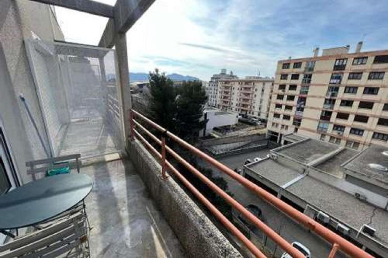 Beau Studio , Ensoleille, Wifi, Etage 5 Ascenceur Apartment Marseille Ngoại thất bức ảnh