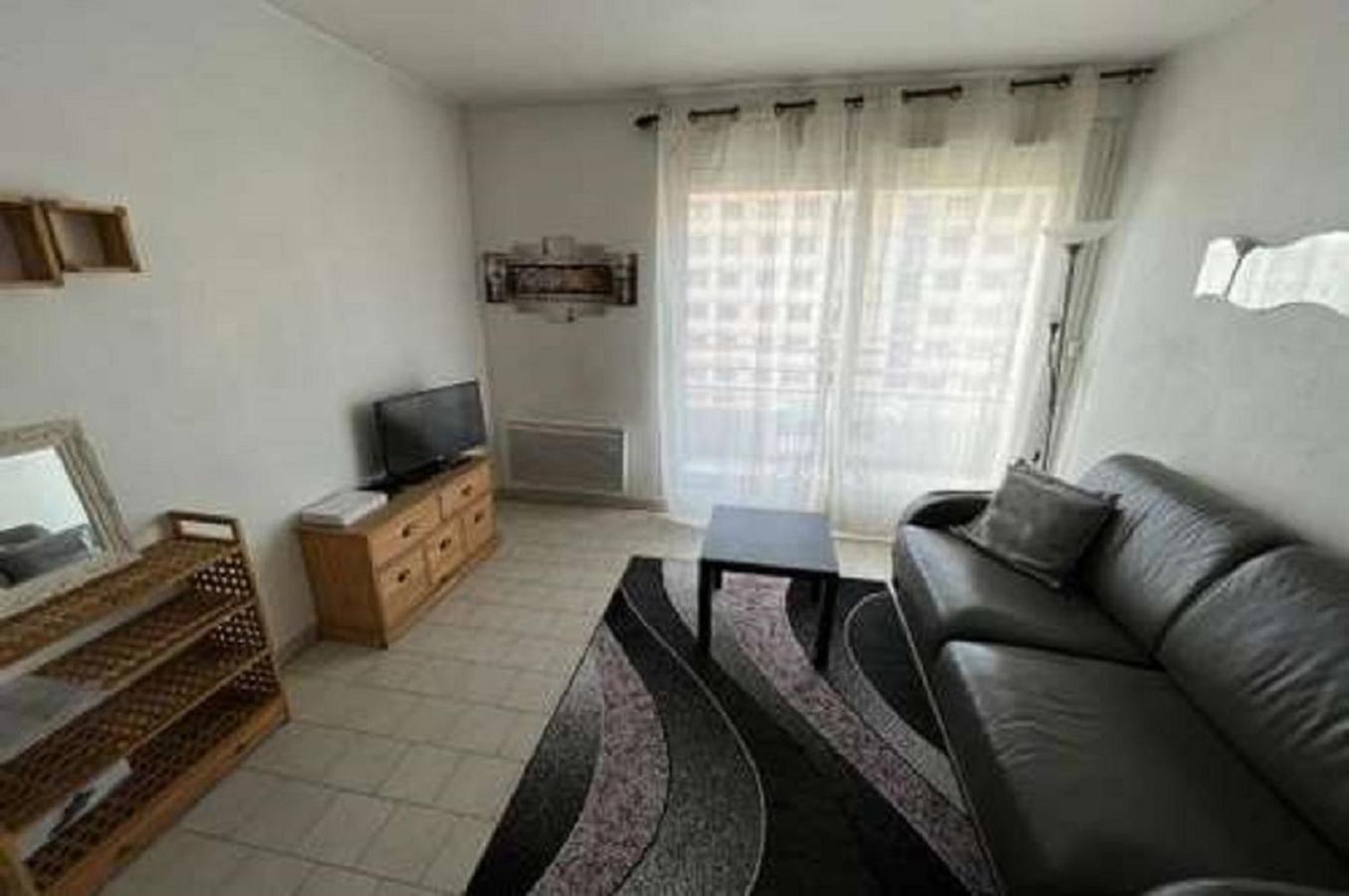 Beau Studio , Ensoleille, Wifi, Etage 5 Ascenceur Apartment Marseille Ngoại thất bức ảnh